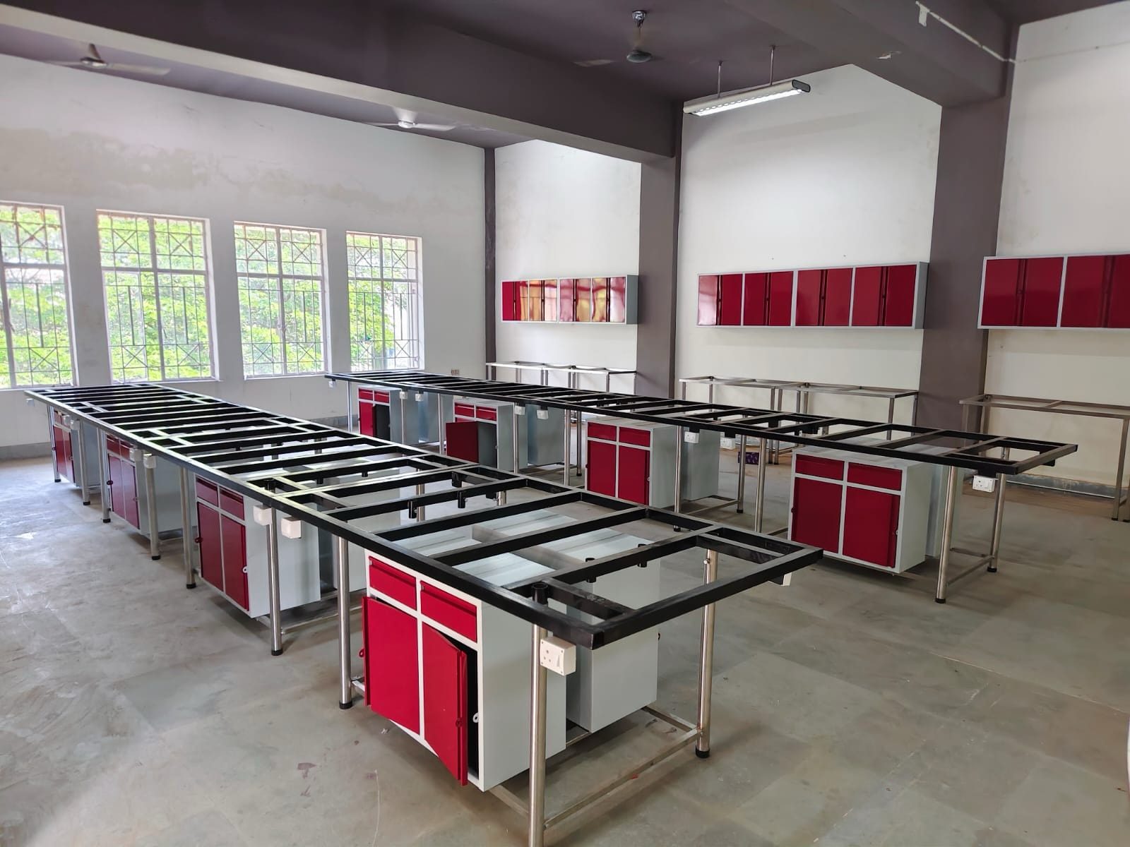 Medical & Laboratory Furniture